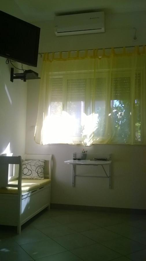 Apartman Renata أوميس المظهر الخارجي الصورة
