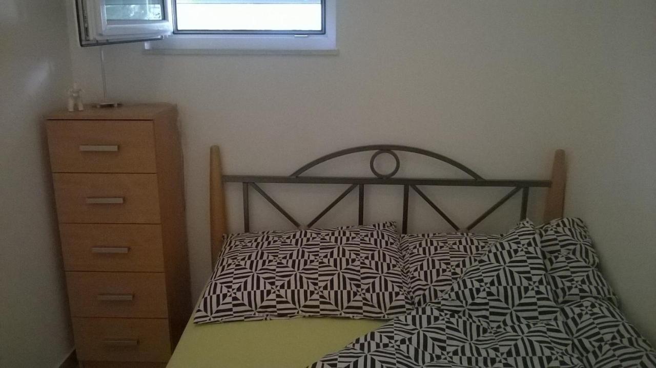 Apartman Renata أوميس المظهر الخارجي الصورة