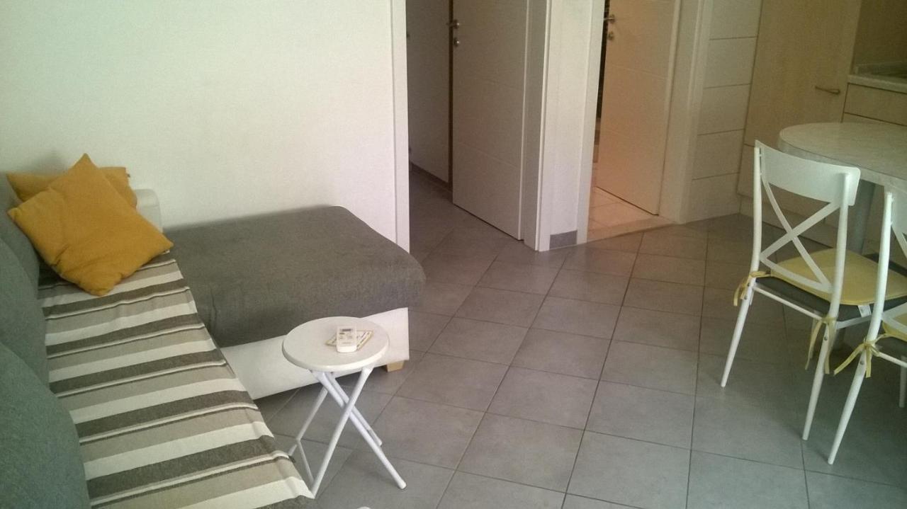 Apartman Renata أوميس المظهر الخارجي الصورة